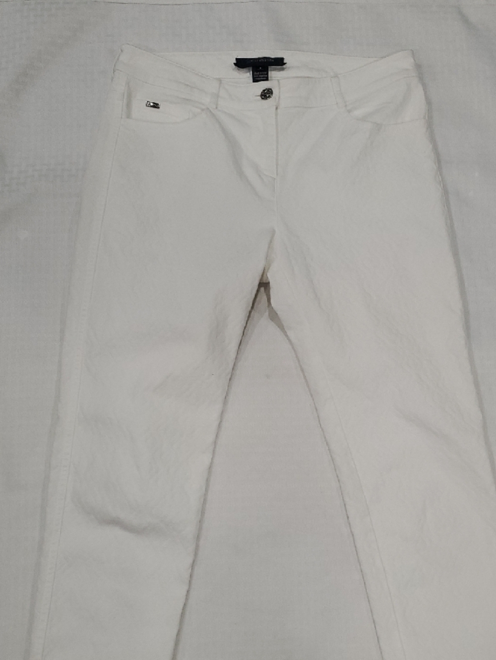 St. John Crisp White Cropped Ankle Jeans - Picture 2 of 12